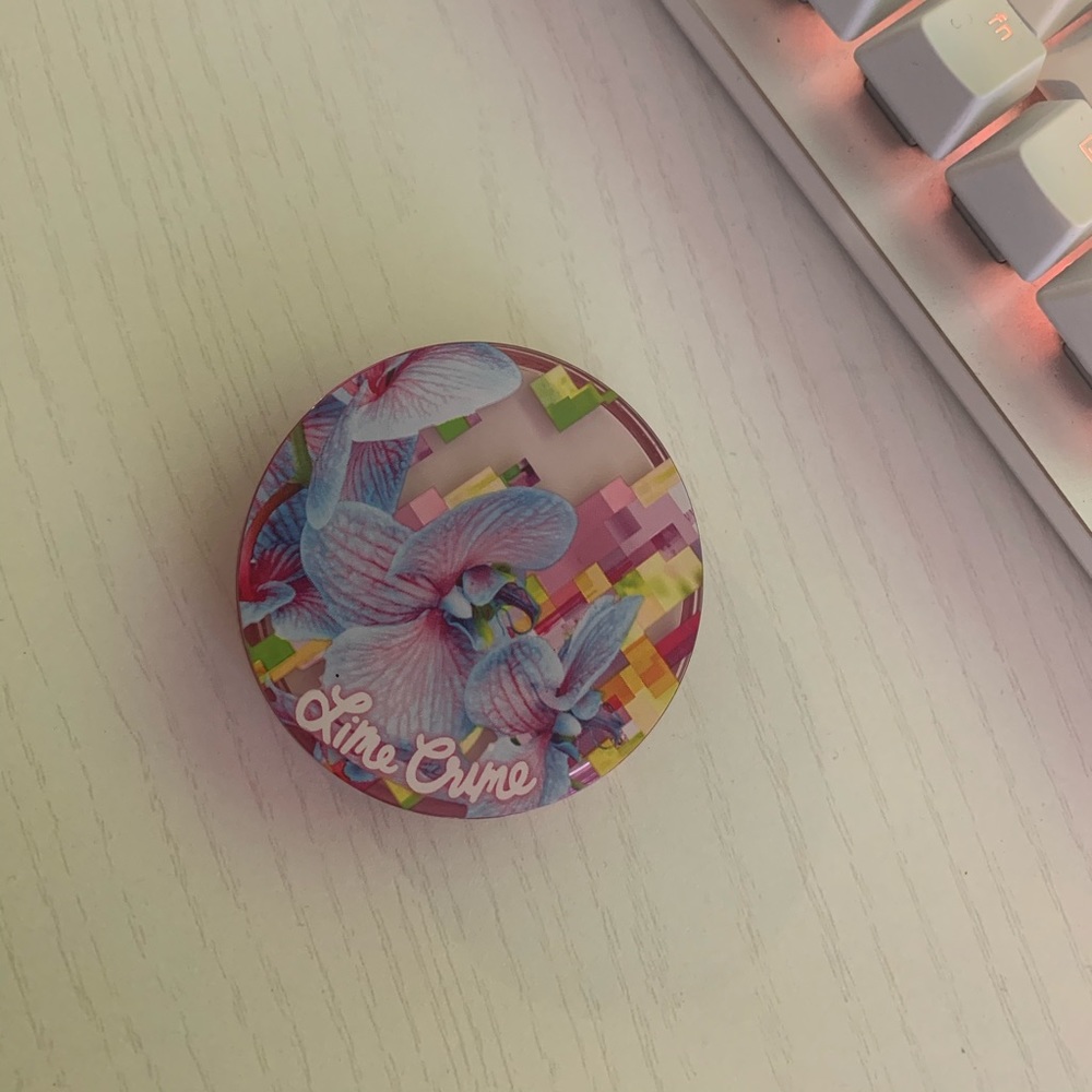 Beautiful lime crime blush